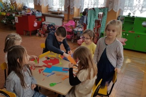 Czytanie bajek przedszkolakom 2018